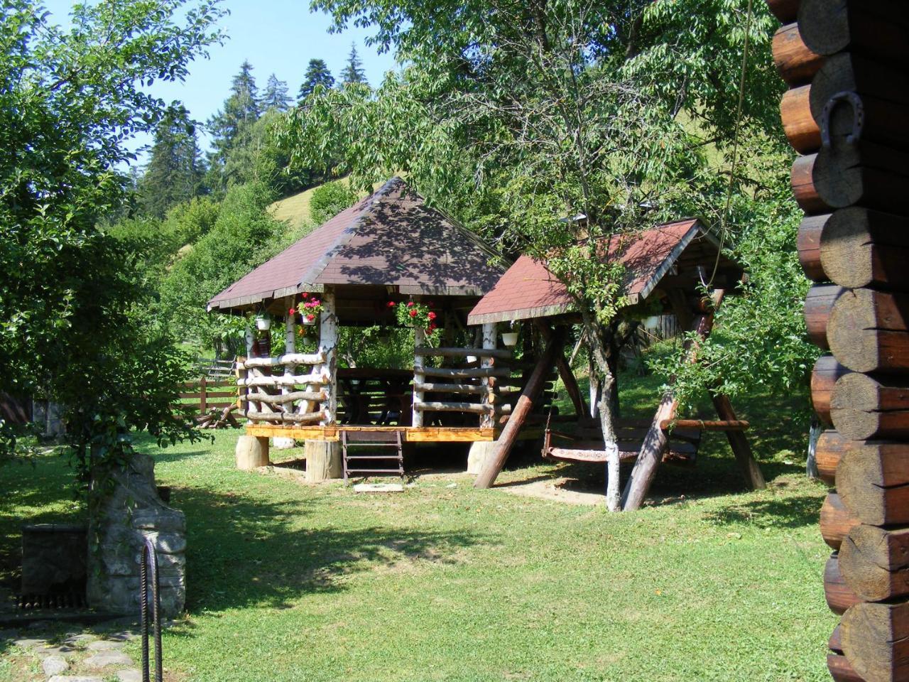 Cabana Dochita Ceahlau Exterior photo